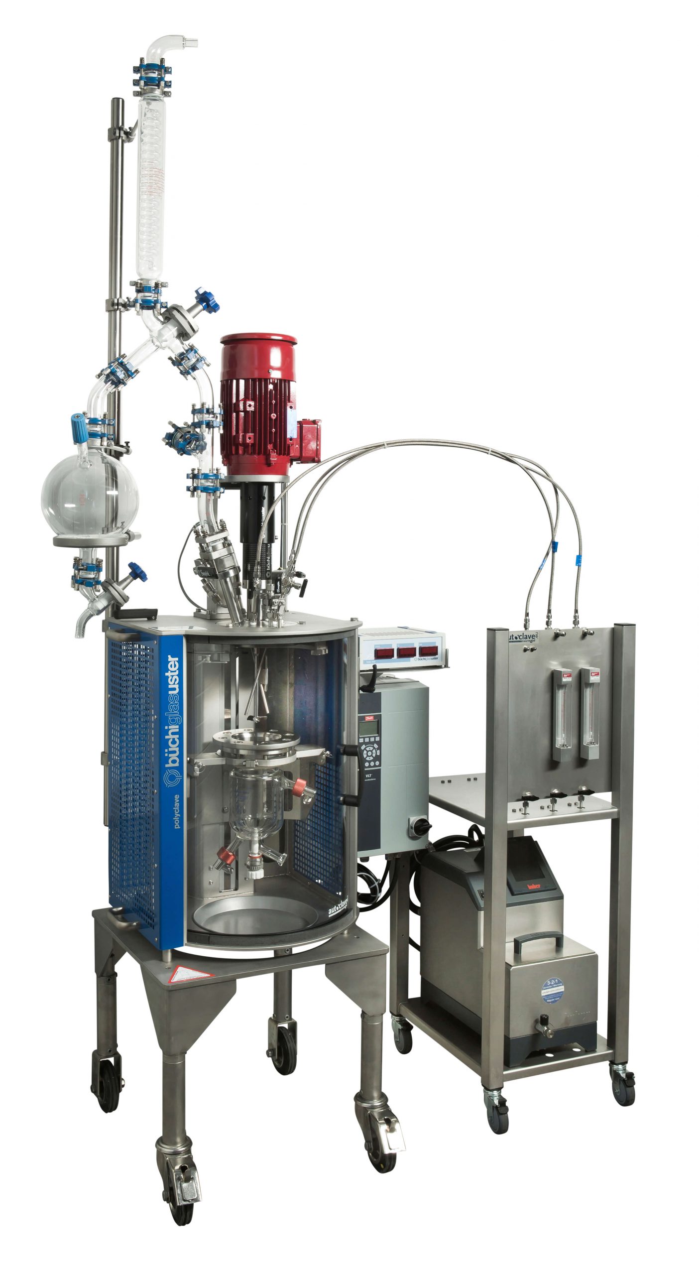 Polymerisation reactor with distillation set-up